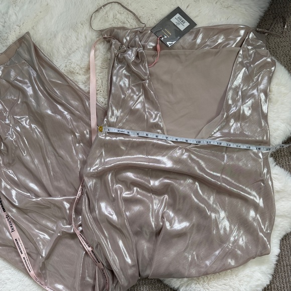 House of CB Elegant Satin Low Back Shimmer Maxi Dress L - Champagne - Picture 5 of 7